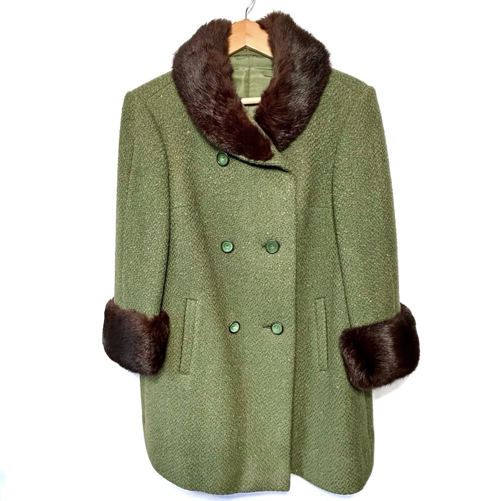 Fabulous Vintage Women’s Wool Coat